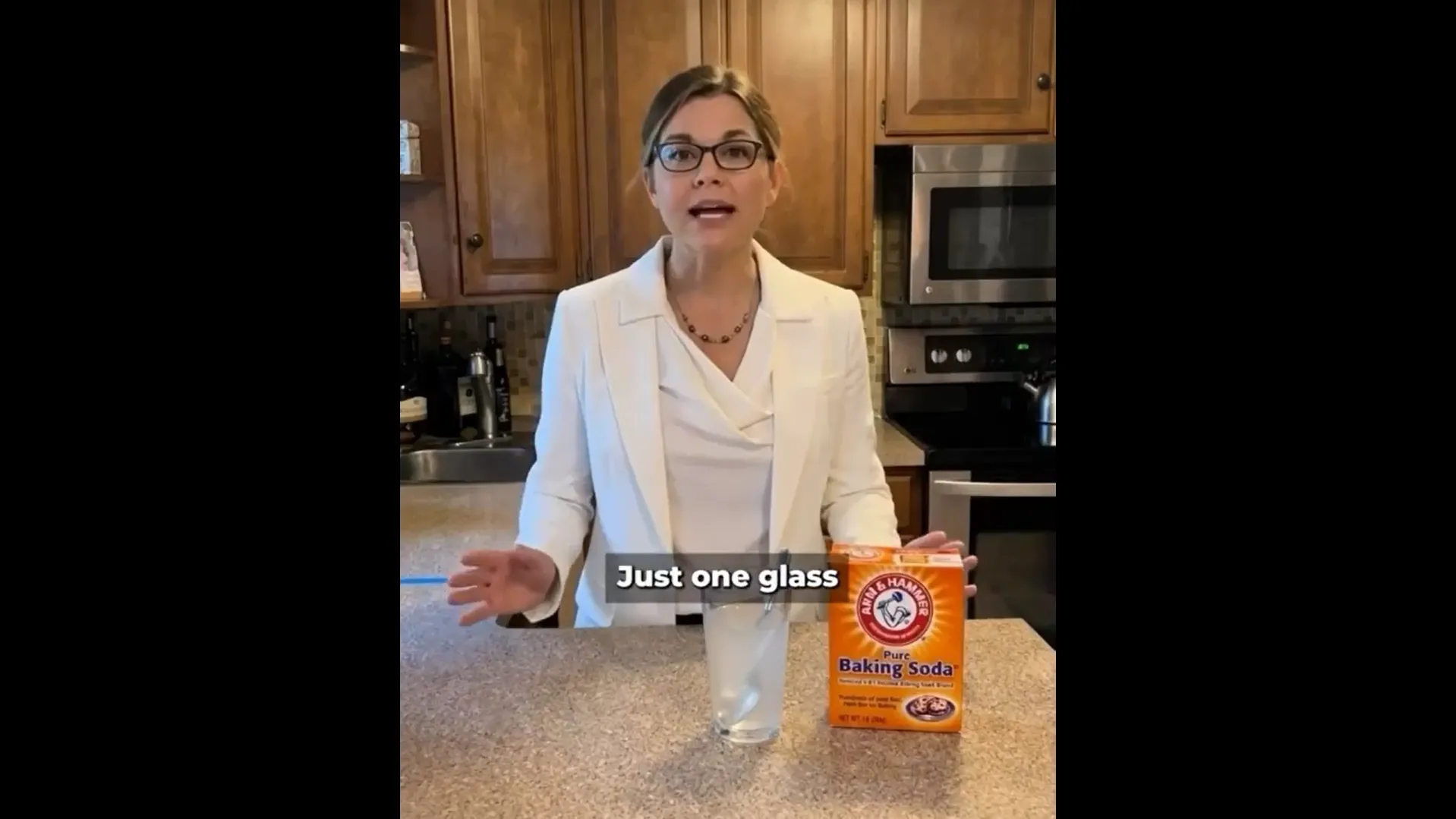 Yale expert Dr. Ania reveals the complete baking soda diet recipe for women over 40